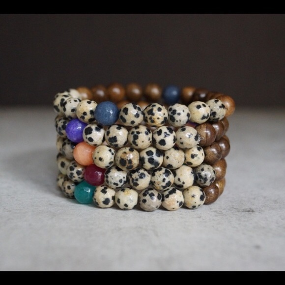 Dalmatian Jasper, Jade & Wood Handmade Bracelet - Picture 3 of 8